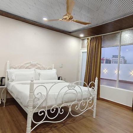 Hotel Golden Heritage Deluxe Jaipur Ngoại thất bức ảnh