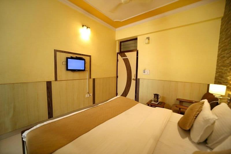 Hotel Golden Heritage Deluxe Jaipur Ngoại thất bức ảnh