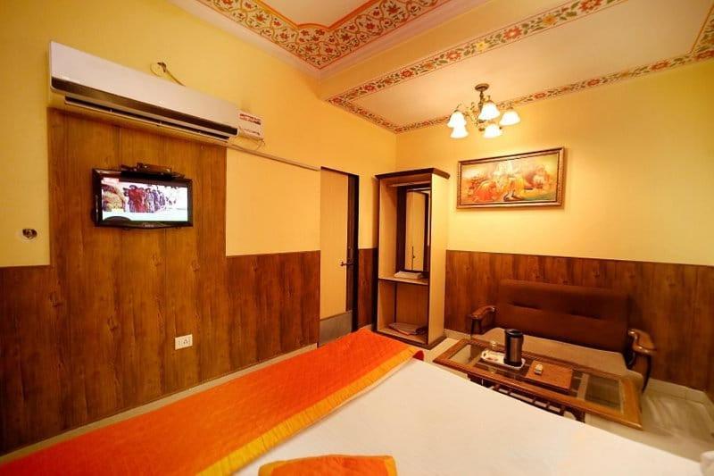 Hotel Golden Heritage Deluxe Jaipur Ngoại thất bức ảnh